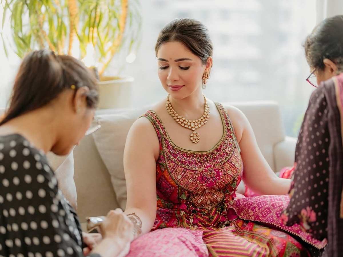 sara Tendulkar shares pictures of Traditional Maharashtrian look Photos5