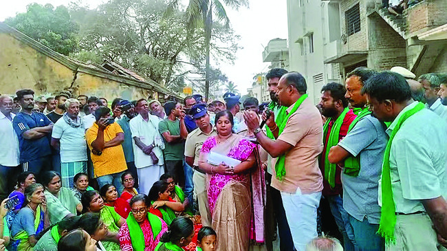 బొజ్జ గణపతికి వెన్నాభిషేకం1