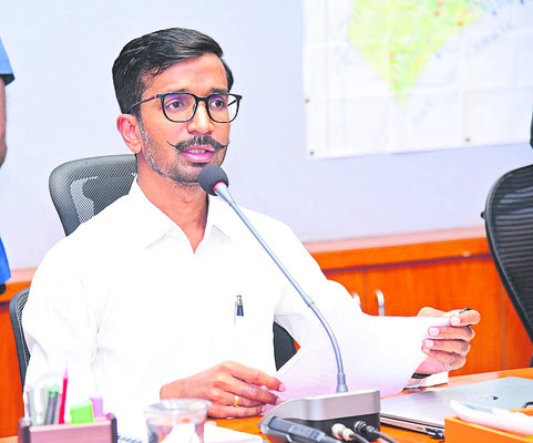 మంచంపై ఉన్న వారిని పీజీఆర్‌ఎస్‌కు తీసుకురావొద్దు 1