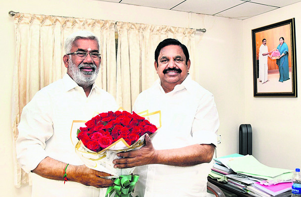 సురక్షితంగా స్వదేశానికి చేరుకున్న యాత్రికులు 2