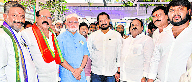 ఎర్ర బుక్‌లు.. పసుపు బుక్‌లకు ఎవ్వరూ భయపడరు 1