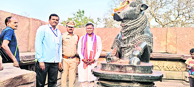 రామప్ప శిల్పకళ అద్భుతం
1