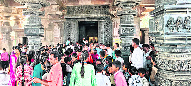 సండే సందడి1