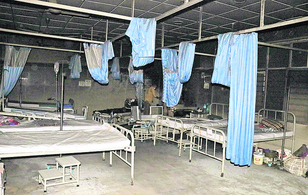 జీజీహెచ్‌ పిల్లల వార్డులో మంటలు 4