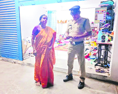 అంగన్‌వాడీలపై పోలీసు నిర్బంధం1