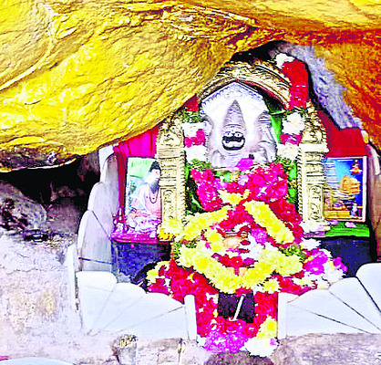 వానకొండ.. అభివృద్ధి వెక్కిరింత2