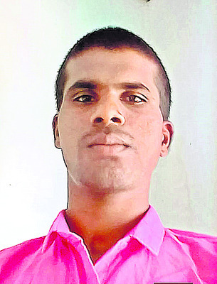 చెరువులో యువకుడి మృతదేహం 
1