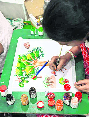 ● కాన్వాస్‌పై ప్రకృతి సోయగాలు2