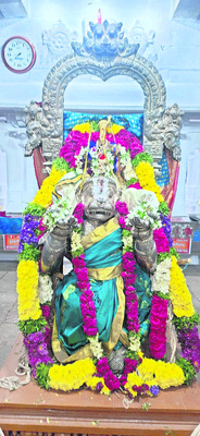 వైభవంగా హనుమద్‌ వాహన సేవ 1