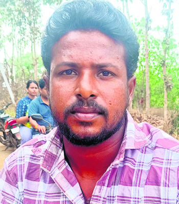 14 కి.మీ. ప్రయాణం.. ప్రాణసంకటం 4