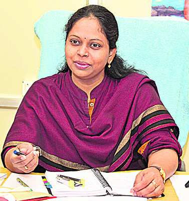 గాడి తప్పితే వేటే..!1