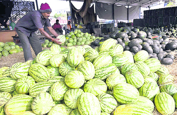  సూర్యుడు సుర్రు.. 1