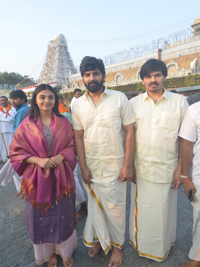 Actor Sree Vishnu, Actress Nayansarika At Tirumala8