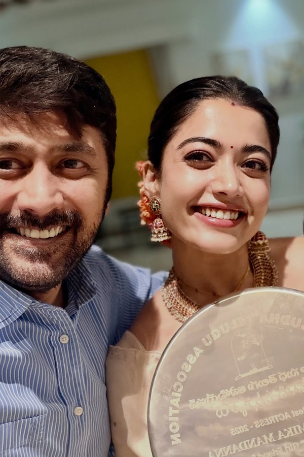 Actress Rashmika Mandanna wins Best Actress Award for The Girlfriend Photos6