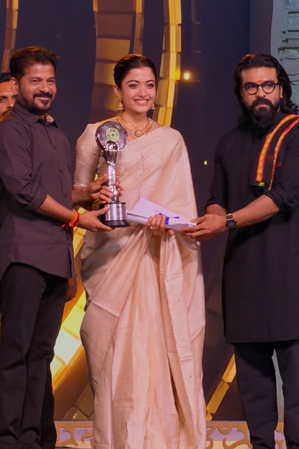 Actress Rashmika Mandanna wins Best Actress Award for The Girlfriend Photos8