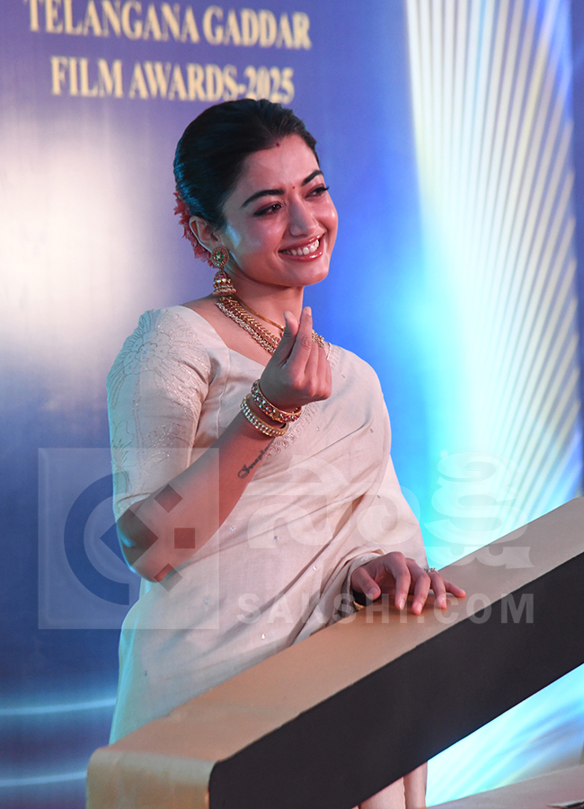 Tollywood Actress in Telangana Gaddar Film Awards10