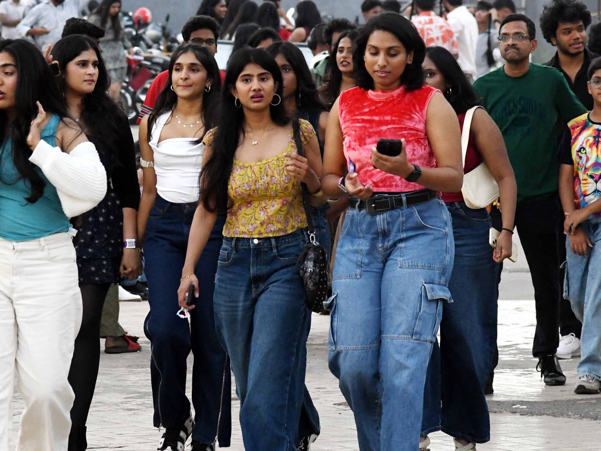 Traffic curbs In Gachibowli for Anirudh March 21 concert Photos18