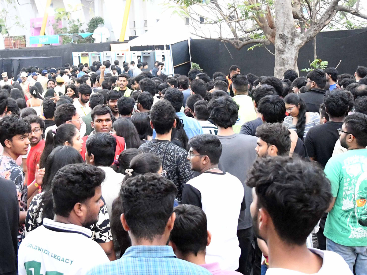 Traffic curbs In Gachibowli for Anirudh March 21 concert Photos22