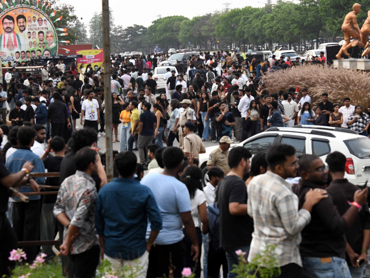 Traffic curbs In Gachibowli for Anirudh March 21 concert Photos3