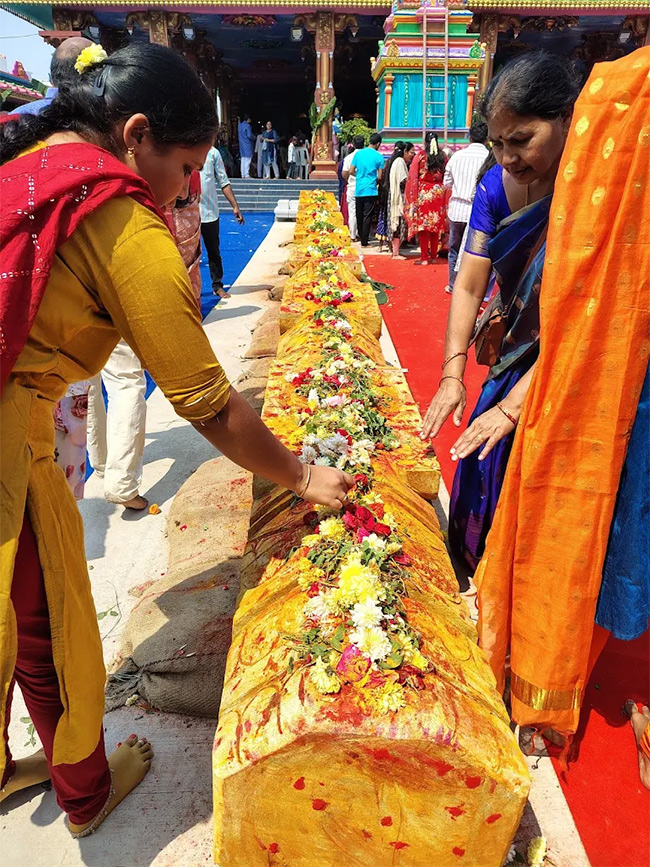 Sri Alivelumanga Padmavathi Sametha Venkateswara Devasthanam in Chenchuguda16