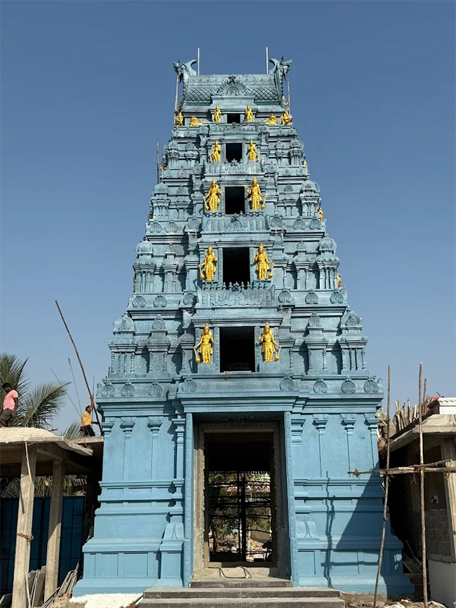 Sri Alivelumanga Padmavathi Sametha Venkateswara Devasthanam in Chenchuguda4