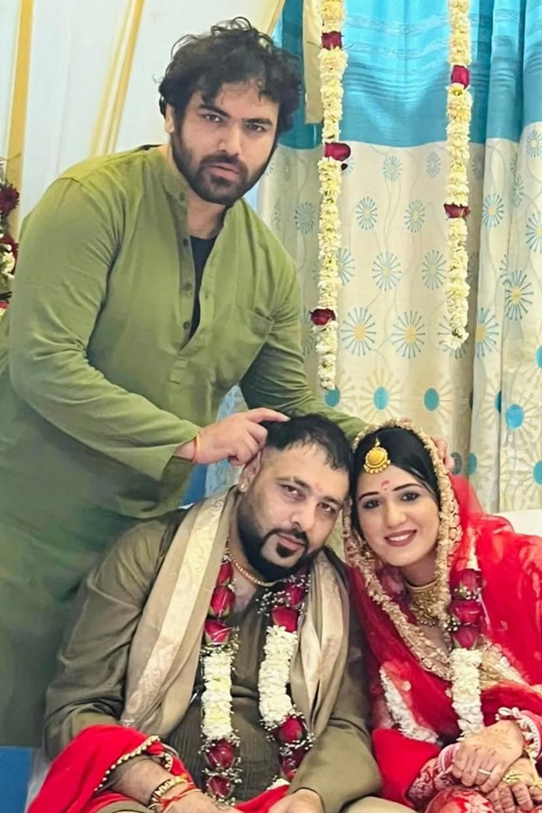 Badshah Marries Punjabi Actress Isha Rikhi In Intimate Wedding Ceremony Photos6