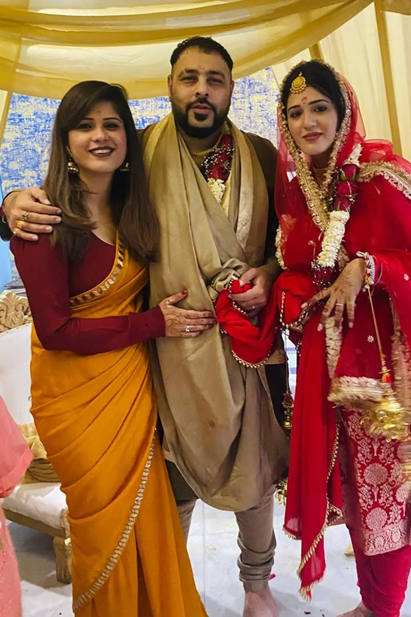Badshah Marries Punjabi Actress Isha Rikhi In Intimate Wedding Ceremony Photos7