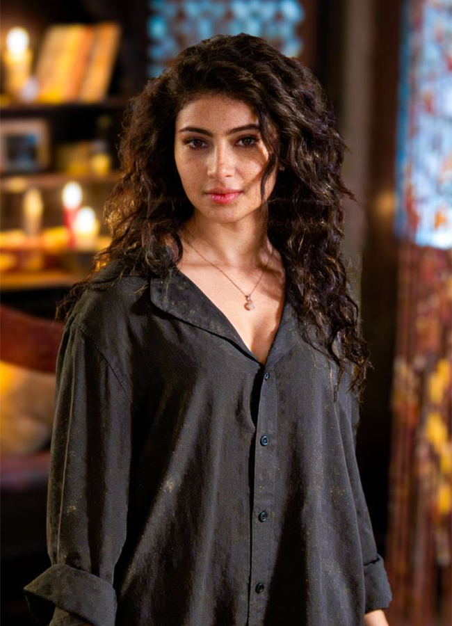 Dhurandhar The Revenge Actress Sara Arjun Trending Images12