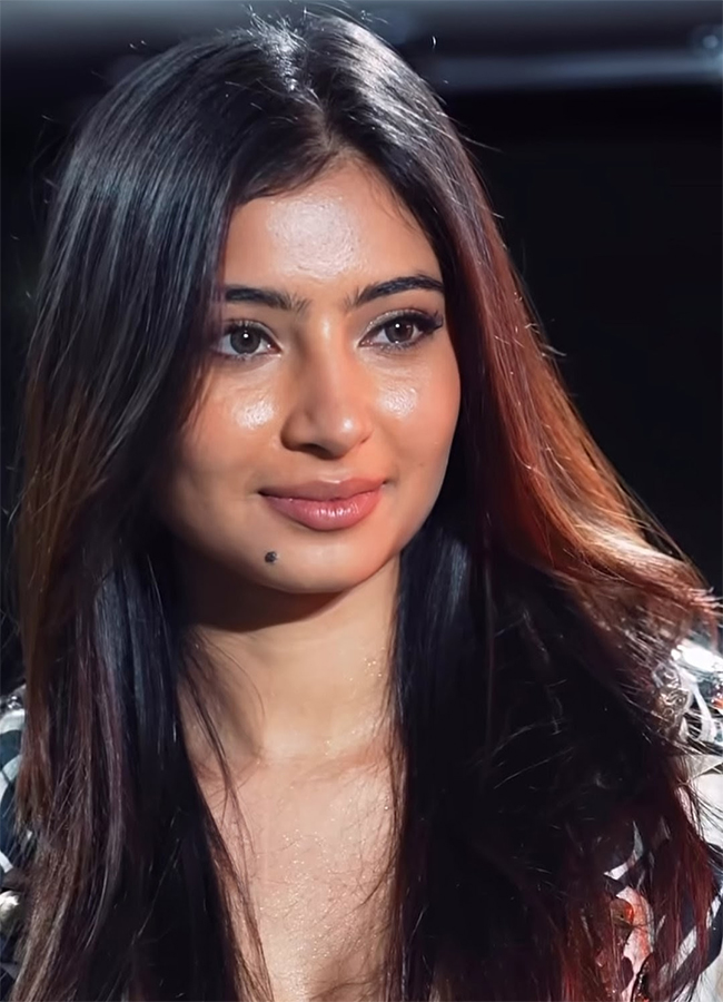 Dhurandhar The Revenge Actress Sara Arjun Trending Images13