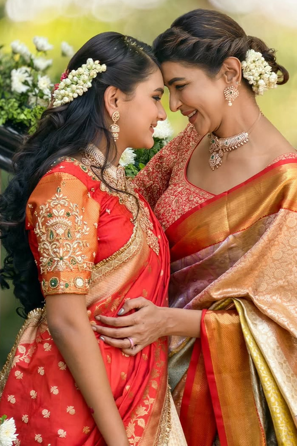 Lakshmi Manchu with Her Daughter Vidya Nirvana Photos3