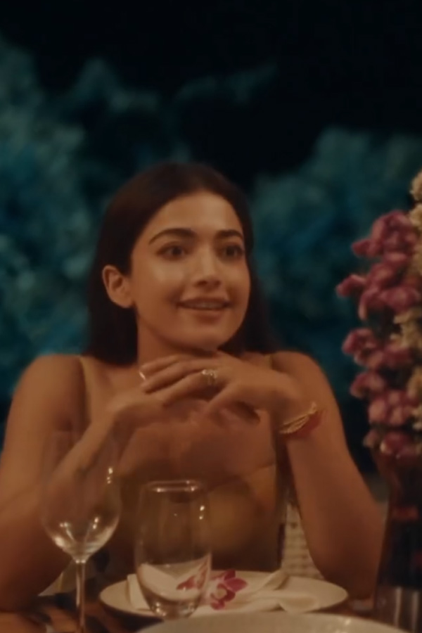 Rashmika Mandanna, Vijay Deverakonda Honeymoon Vacation Photos Viral13