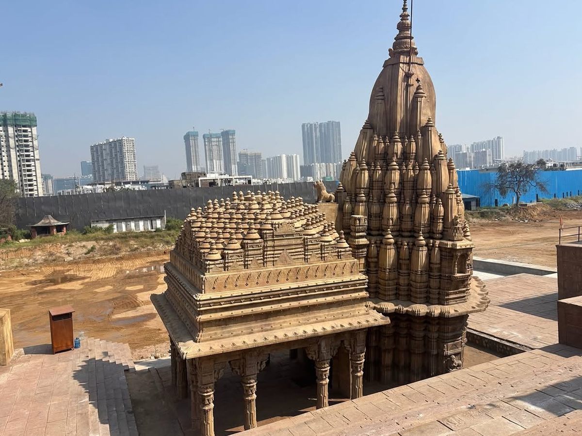 SS Rajamouli Stunning Varanasi Sets Kashi Recreated for Cinema Photos4