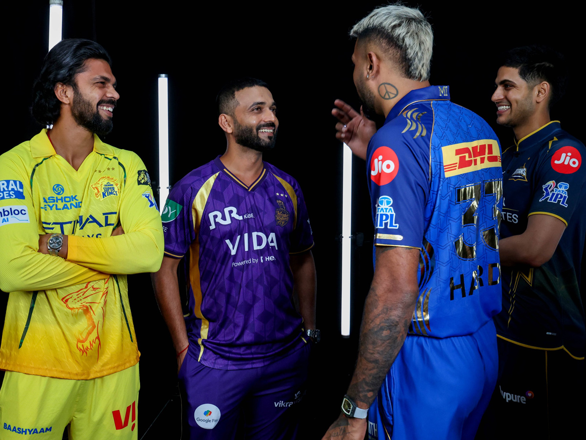 The Ten Captains have assembled in Mumbai Photos2