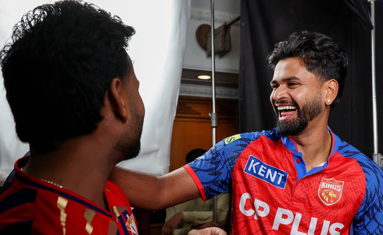 The Ten Captains have assembled in Mumbai Photos7