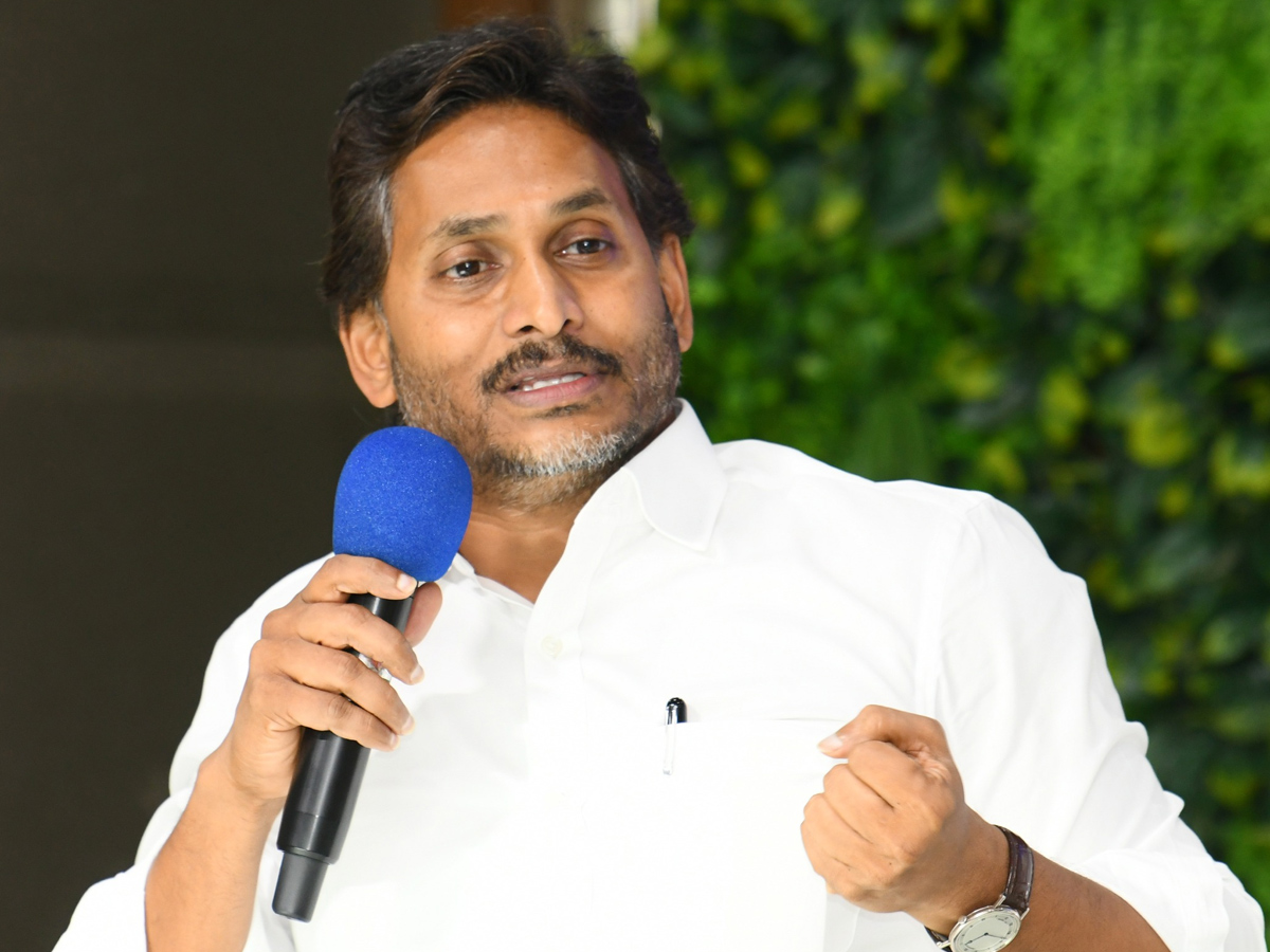 YS Jagan Key Meeting with Addanki YSRCP Local Body Representatives Photos19