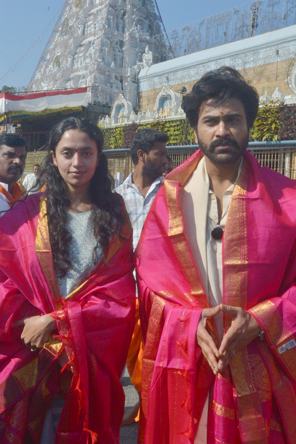 Actor Sharwanand And Actress Malavika Nair At Tirumala Photos4