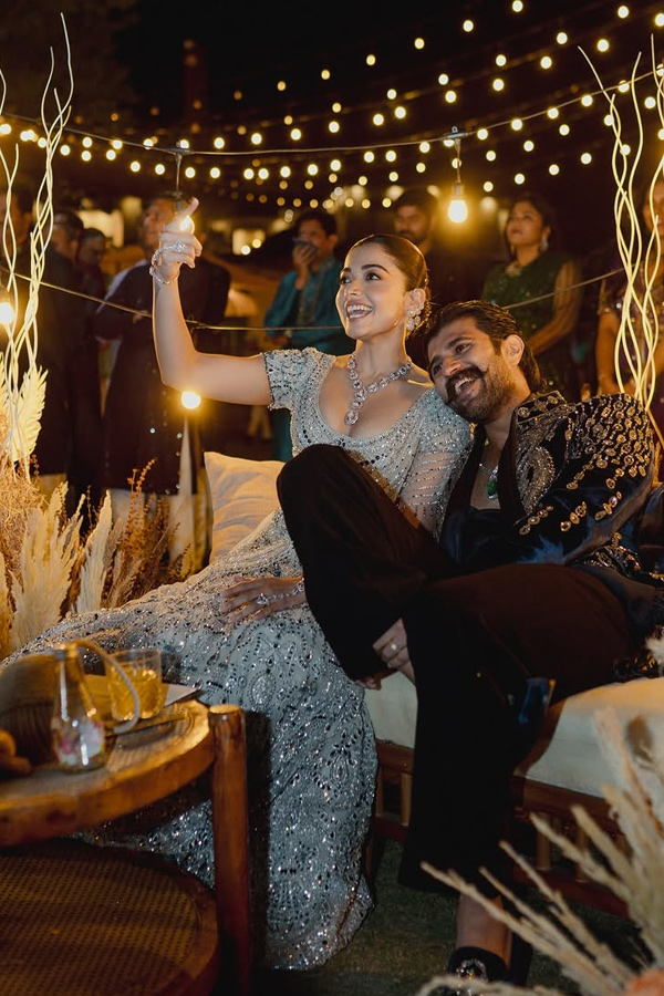 Rashmika Mandanna And Vijay Deverakonda Celebrate 1 Month Wedding Anniversary Photos3