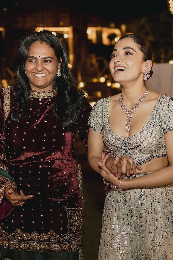 Rashmika Mandanna And Vijay Deverakonda Celebrate 1 Month Wedding Anniversary Photos12