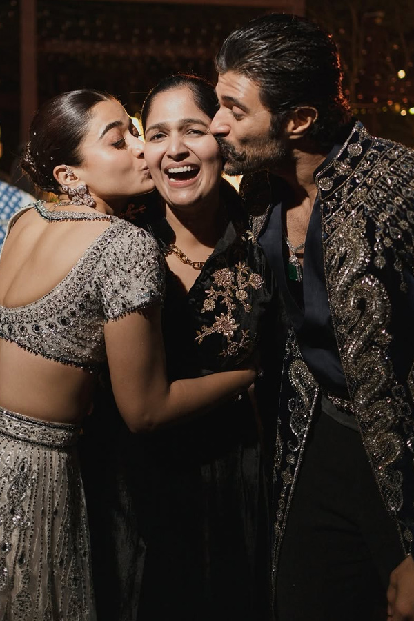 Rashmika Mandanna And Vijay Deverakonda Celebrate 1 Month Wedding Anniversary Photos13