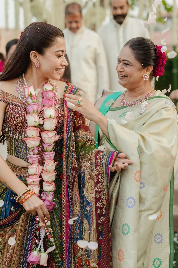 Rashmika Mandanna And Vijay Deverakonda Celebrate 1 Month Wedding Anniversary Photos15