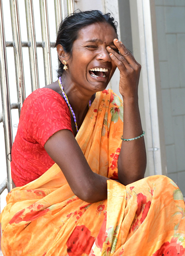 Markapuram Bus Accident HD Photos12