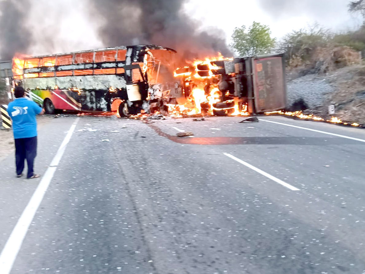 Markapuram Bus Accident HD Photos3