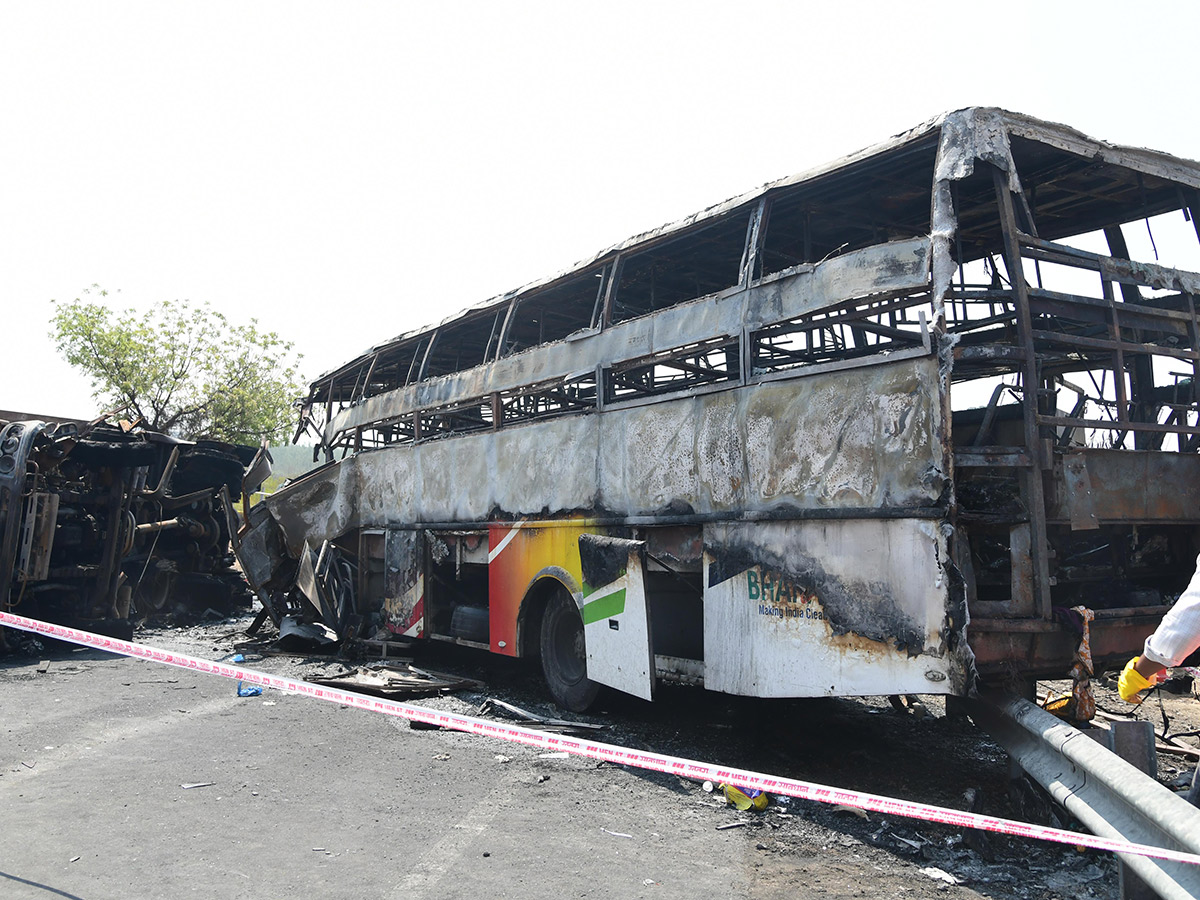 Markapuram Bus Accident HD Photos4