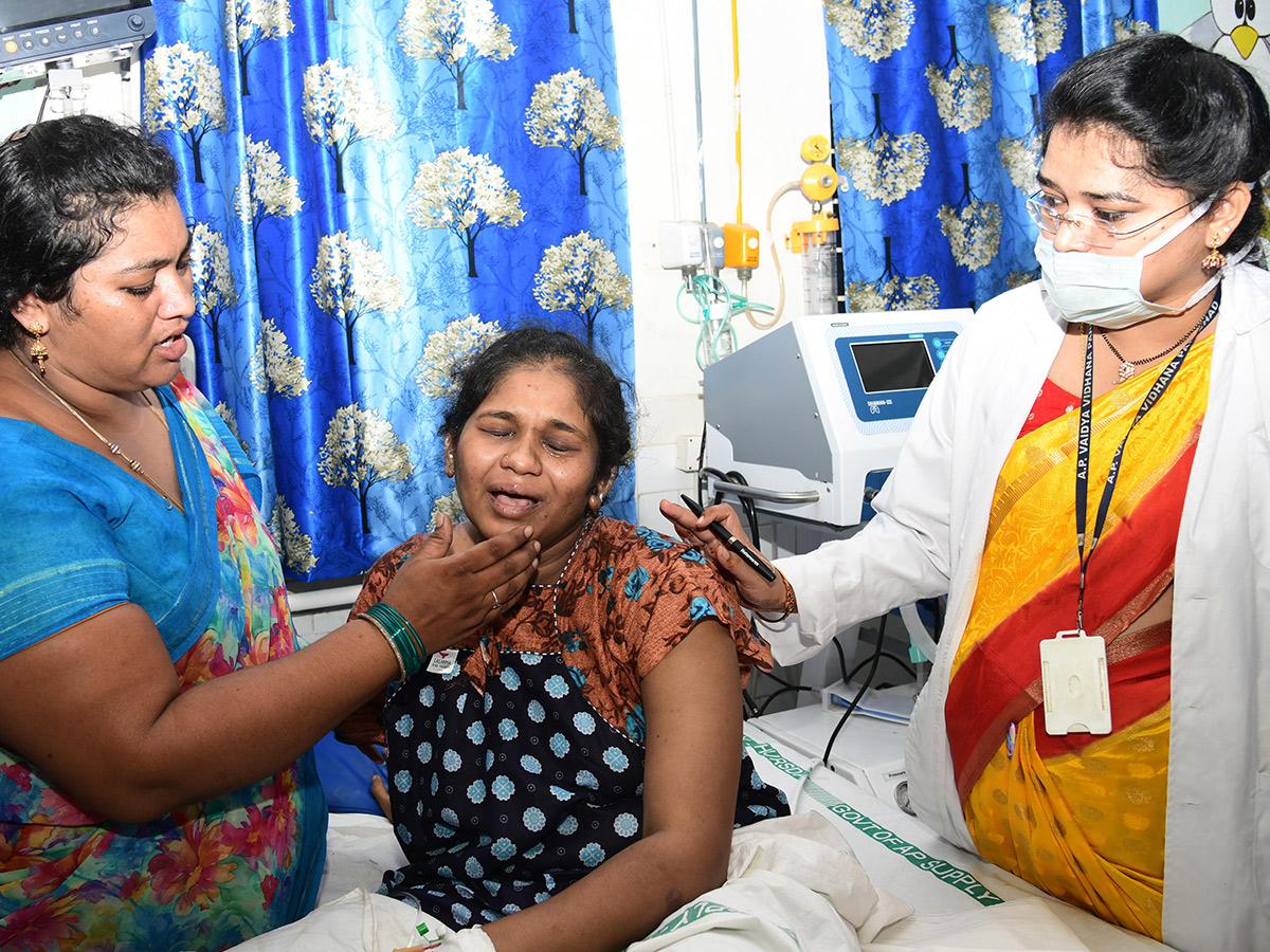 Markapuram Bus Accident HD Photos8