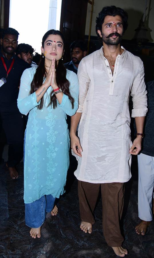 Vijay Deverakonda and Rashmika Mandanna At Anantapur7