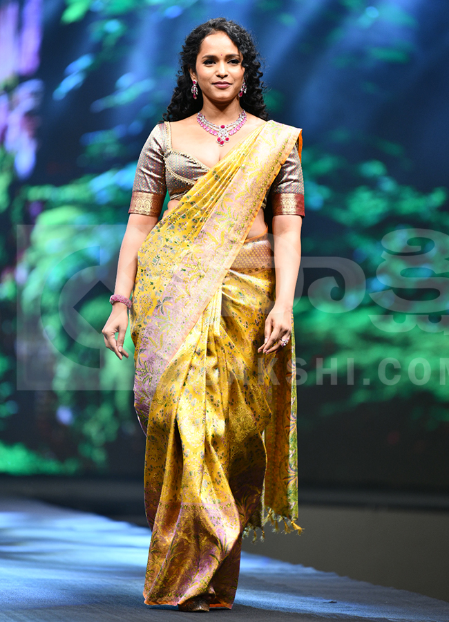 Lakshmi Manchu Teach For Change Fashion Show 202612