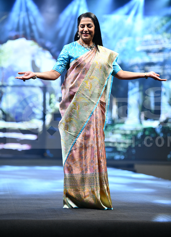 Lakshmi Manchu Teach For Change Fashion Show 202614
