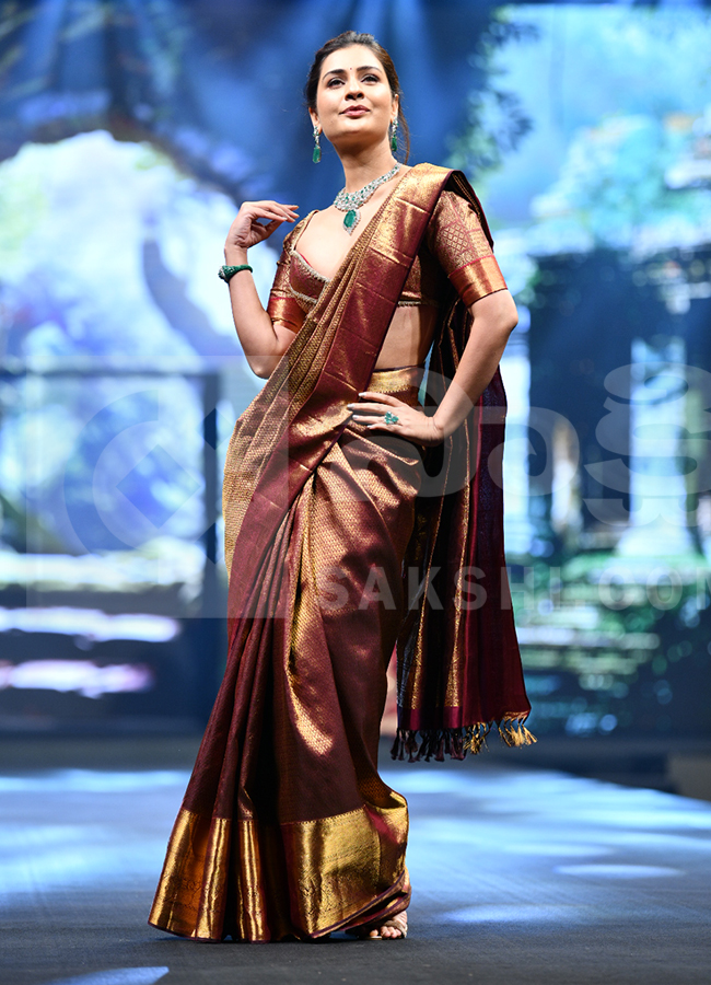 Lakshmi Manchu Teach For Change Fashion Show 202616