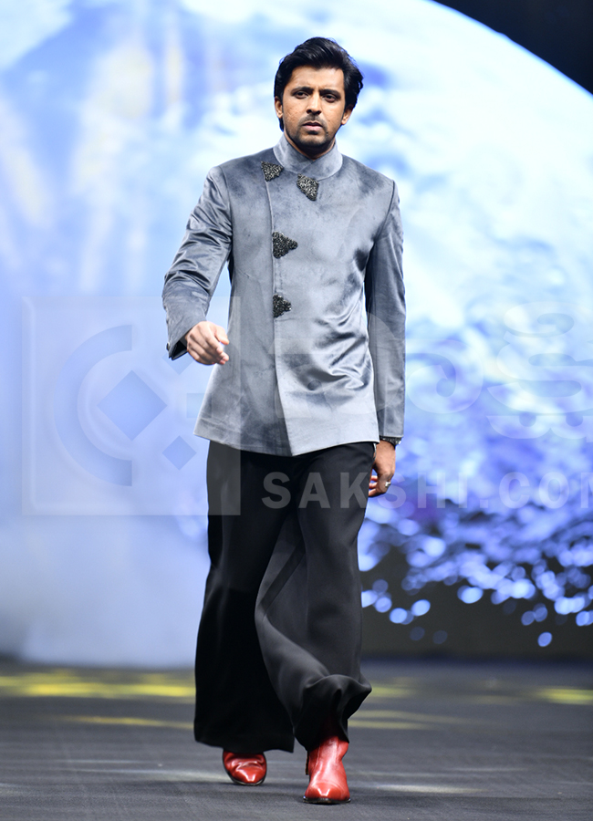 Lakshmi Manchu Teach For Change Fashion Show 202624