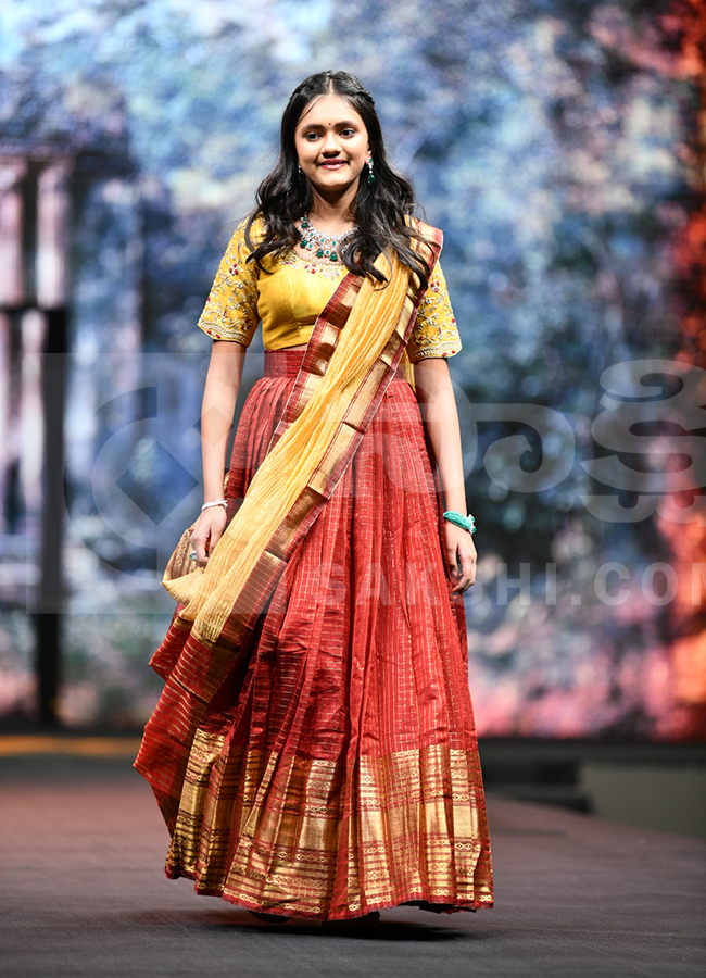 Lakshmi Manchu Teach For Change Fashion Show 202625